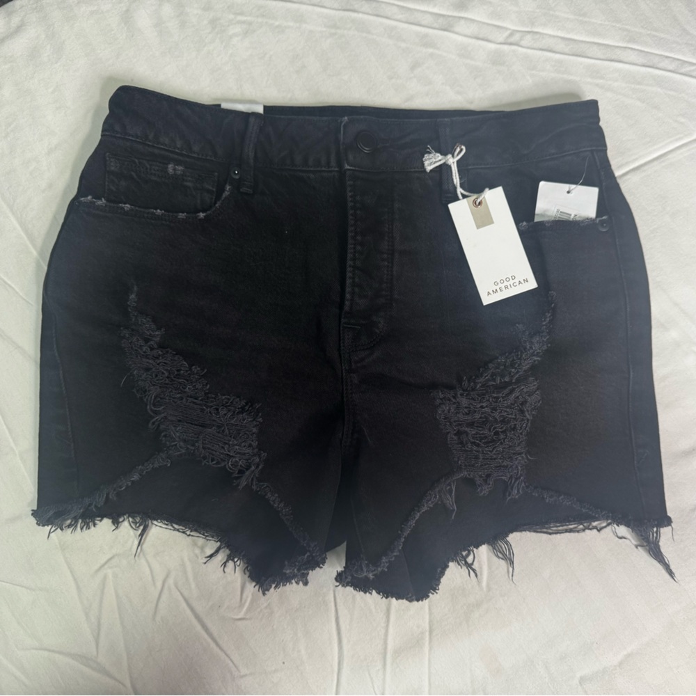 Good American Black Distressed Women Shorts